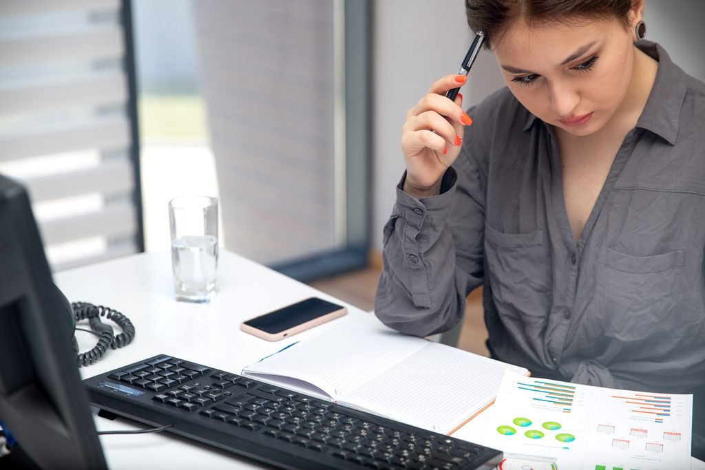 Reconozca los riesgos y costos en una empresa