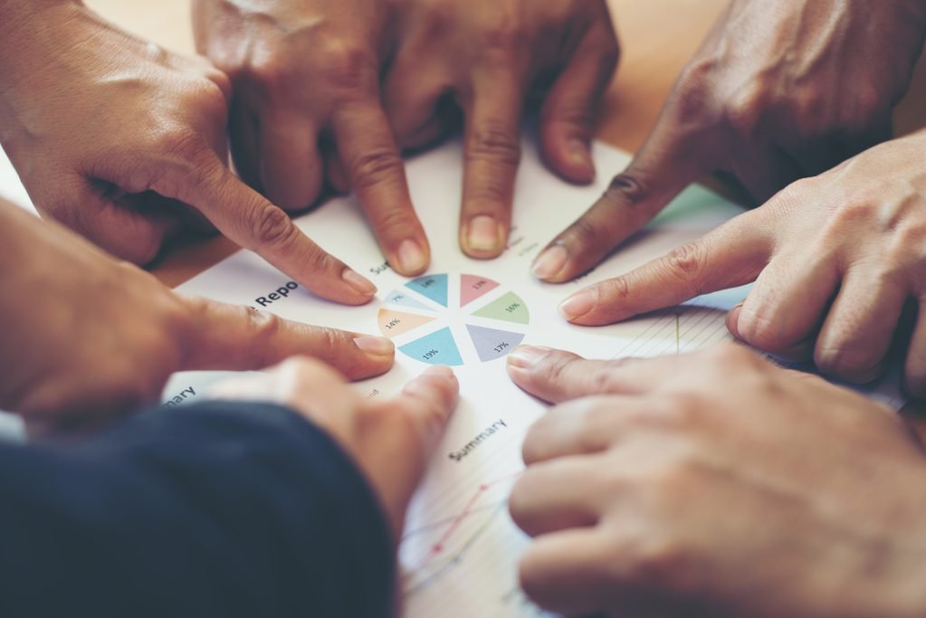 Las metas y los objetivos de los individuos y de los grupos