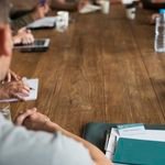 El integrante de la mesa redonda deberá
